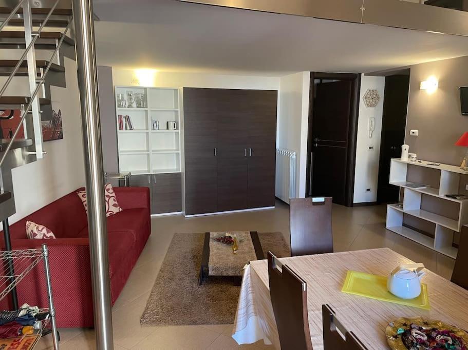 Marconi E Garibaldi 76 Apartment 卡斯泰拉马莱 外观 照片