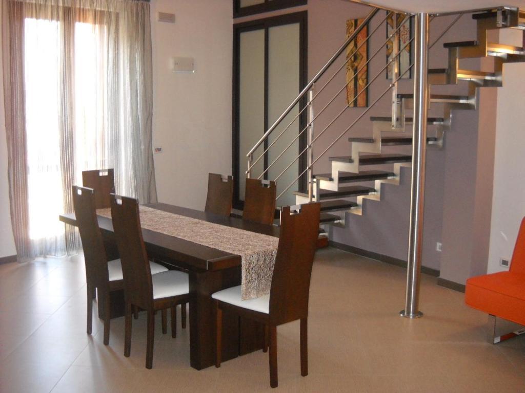 Marconi E Garibaldi 76 Apartment 卡斯泰拉马莱 外观 照片